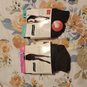 2 pairs of leggings